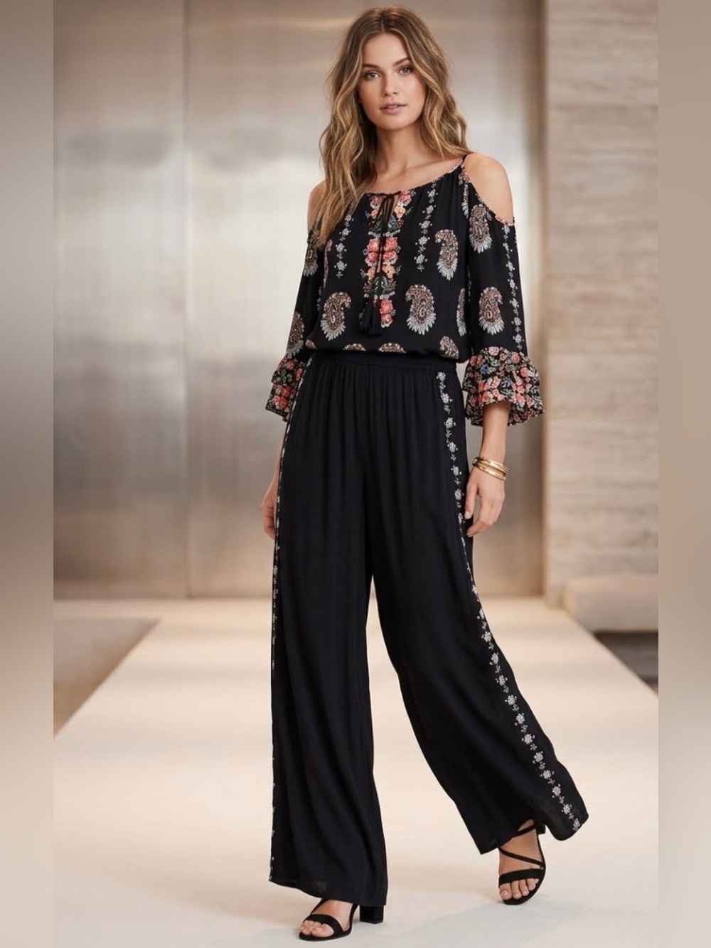 Billabong Black Floral Paisley Cold-Shoulder Tunic